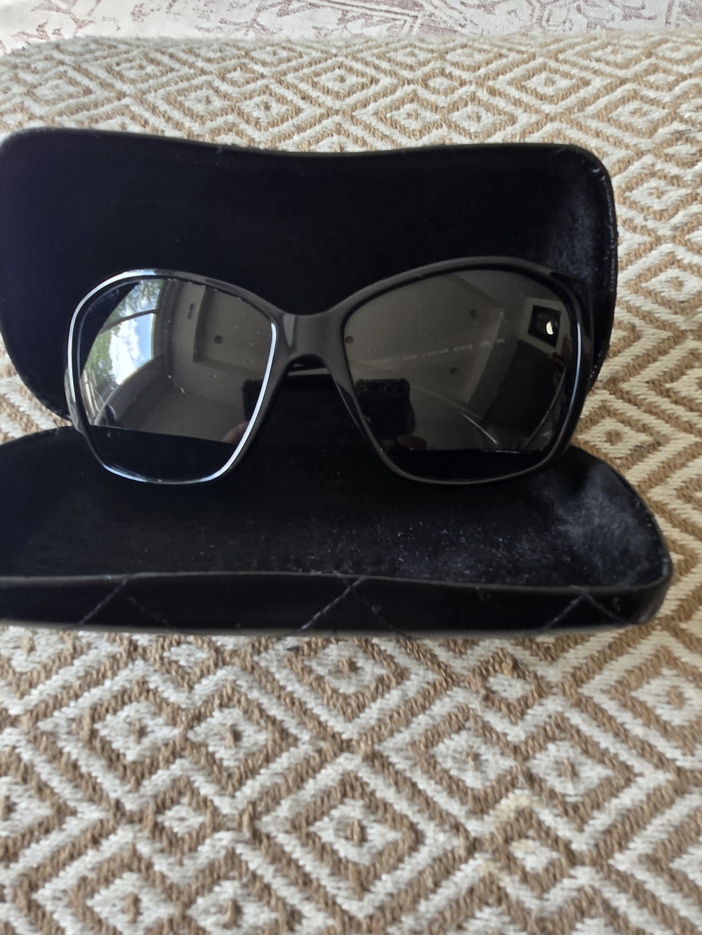 CHANEL Black Oversized Women's Sunglasses With COA - Picture 16 of 16